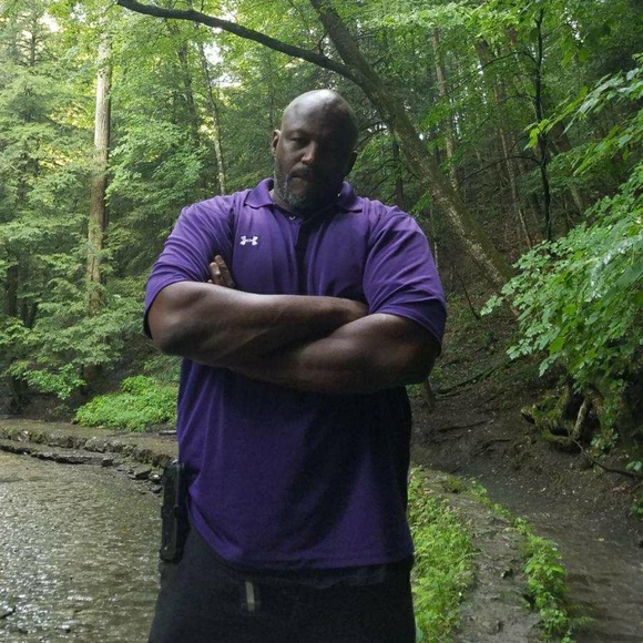 Meet your Posher, Marcus - Picture 2 of 2